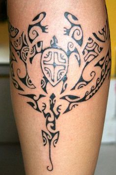 tatouage polynésien tortue tiki