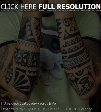 tatouage polynésiens avant bras
