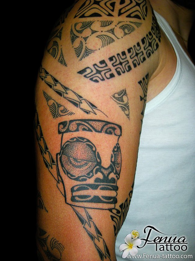tatouage polynésiens avant bras