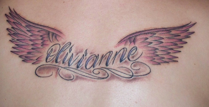 tatouage prenom avec un ange