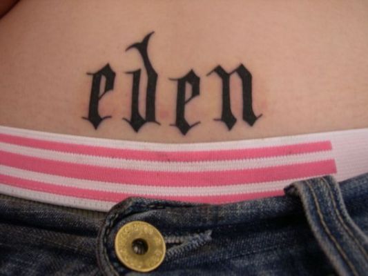 tatouage prenom kevin avant bras