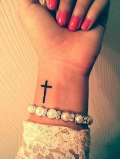 tatouage religieux discret