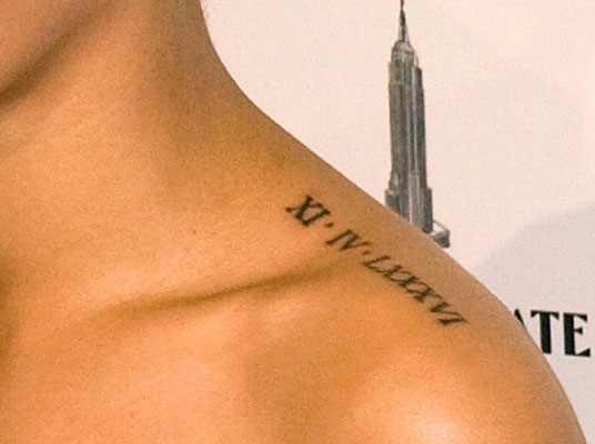 Tatouage romain omoplate