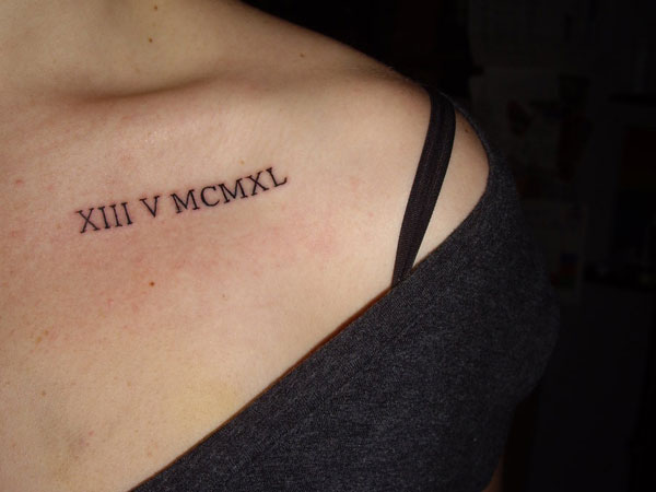 tatouage romain omoplate