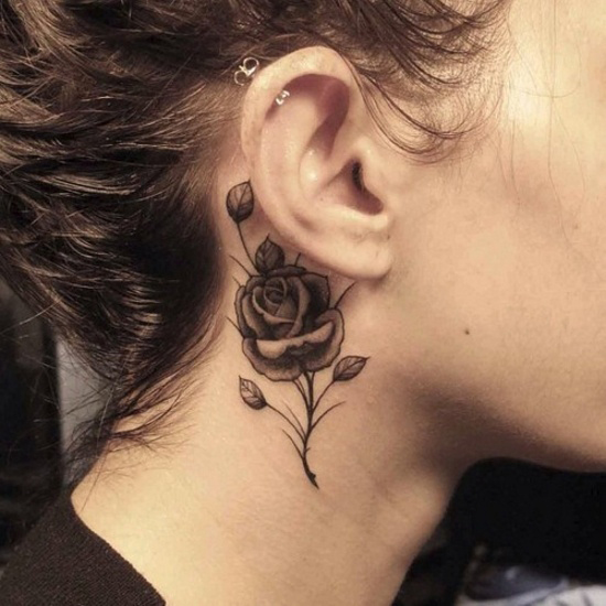 tatouage rose discret