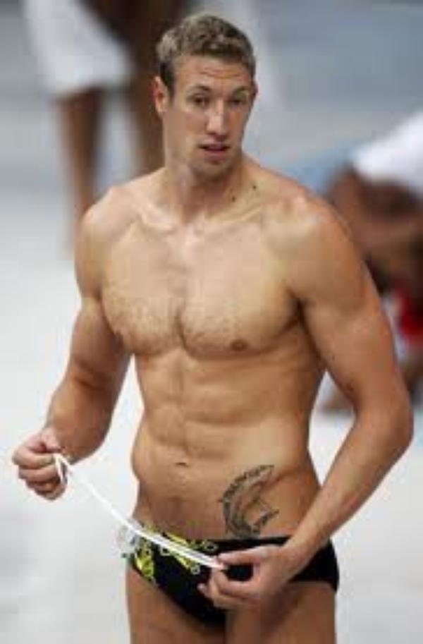 tatouage sergio ramos ventre