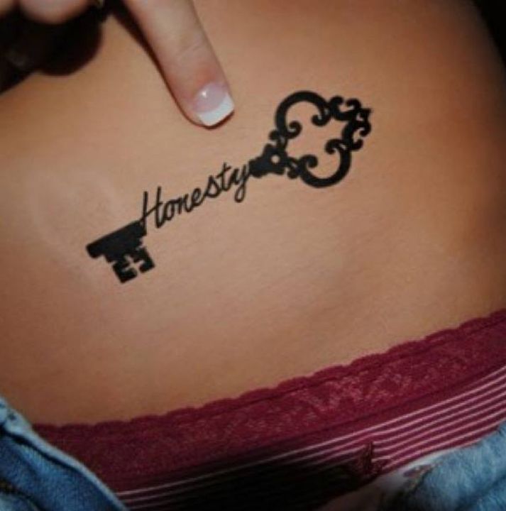tatouage taille ventre