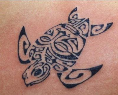 tatouage tortue polynésienne