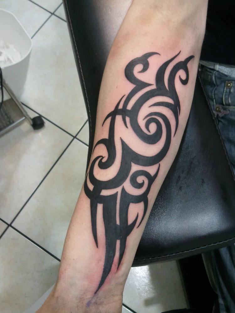 tatouage tribal avant bras