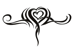 tatouage tribal avec un coeur