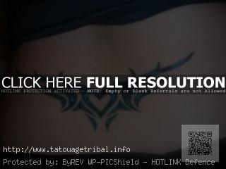 tatouage tribal bas du dos femme