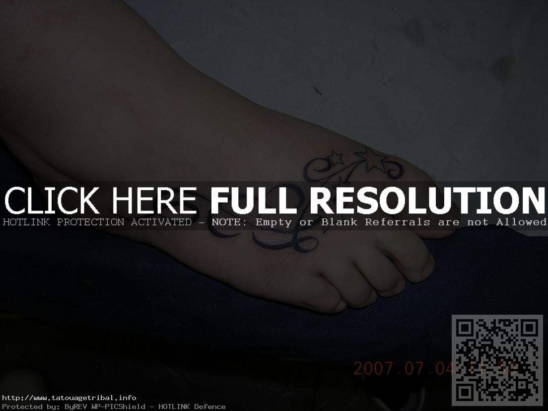 tatouage tribal cheville pied