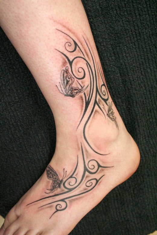tatouage tribal cheville pied femme