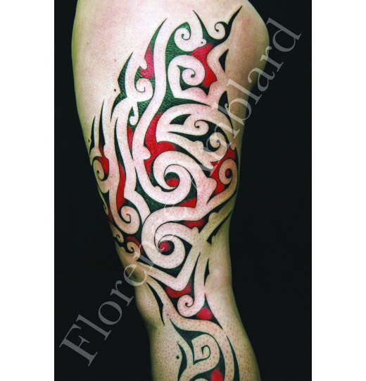 tatouage tribal couleur
