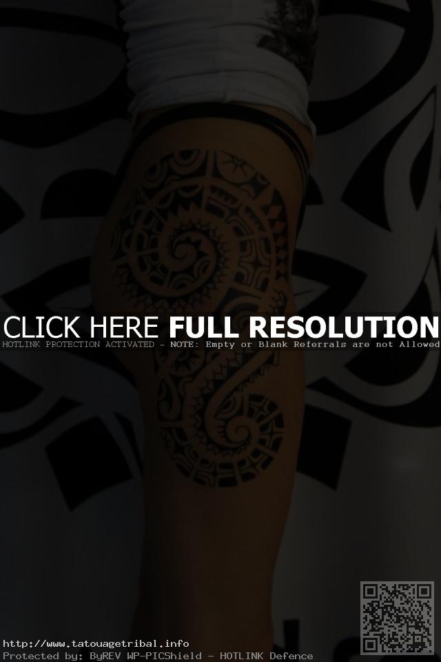 tatouage tribal cuisse
