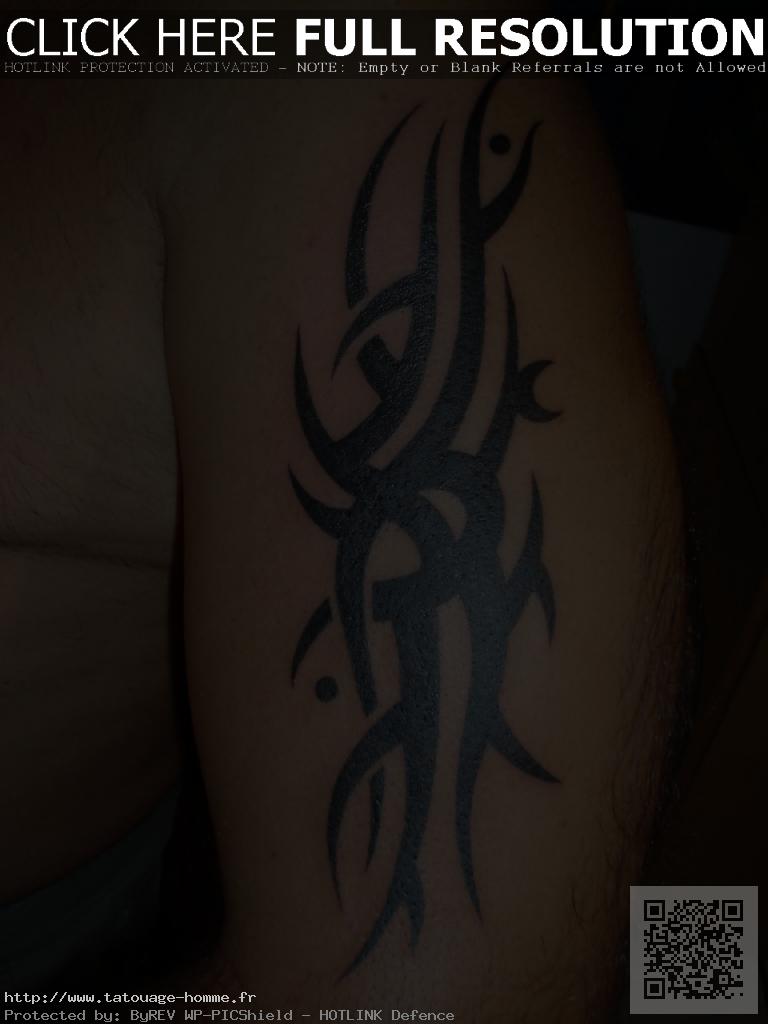 tatouage tribal discret