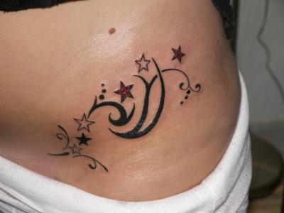 tatouage tribal etoile femme