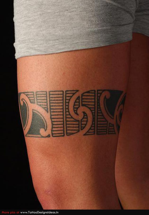 tatouage tribal genou