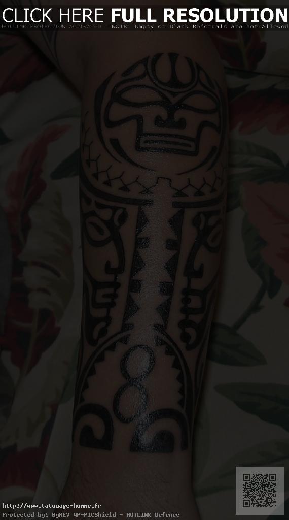 tatouage tribal homme avant bras