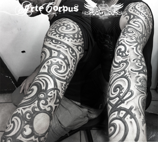tatouage tribal manchette