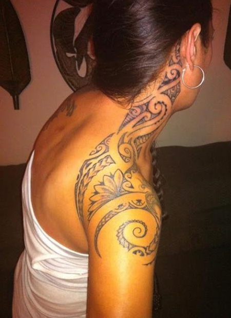 tatouage tribal nuque épaule