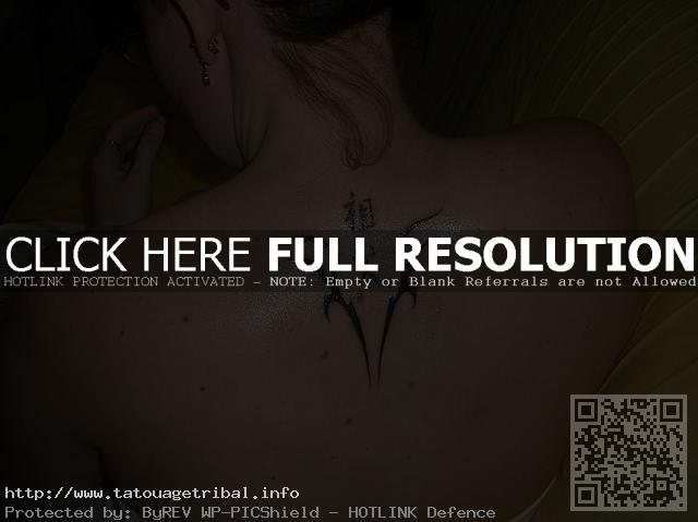 tatouage tribal nuque femme