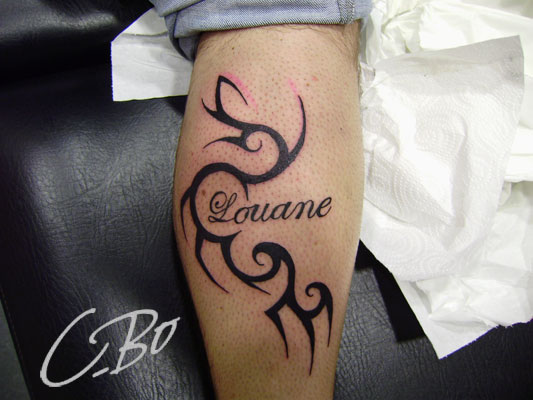 tatouage tribal prenom