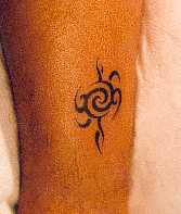 tatouage tribal representant la force