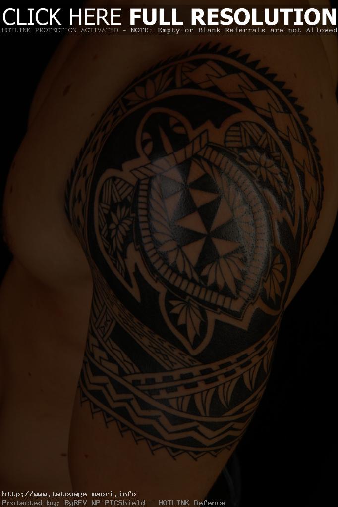 tatouage tribal tahitien