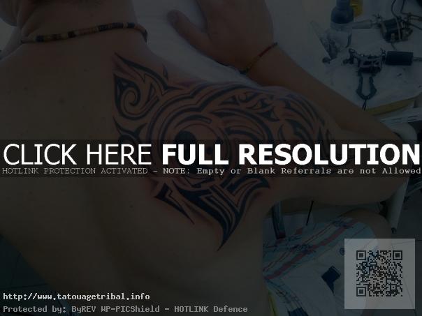 tatouage tribal ying yang