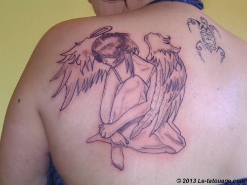 tatouage un ange dans le ciel