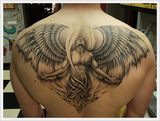 tatouage un ange dans le ciel