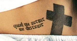 tatouage ventre angelina jolie