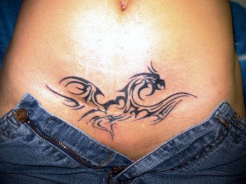tatouage ventre cesarienne