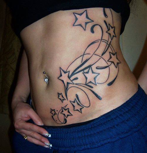 tatouage ventre coté femme