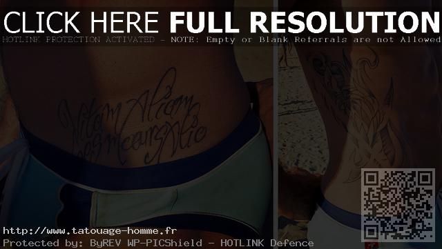 tatouage ventre ecriture