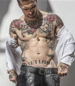 tatouage ventre homme