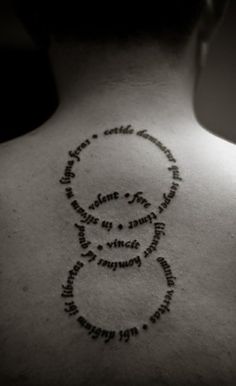 tatouage ventre rond
