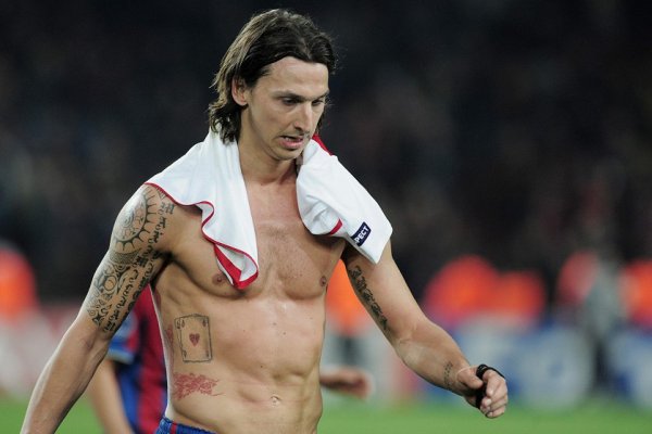 tatouage ventre zlatan