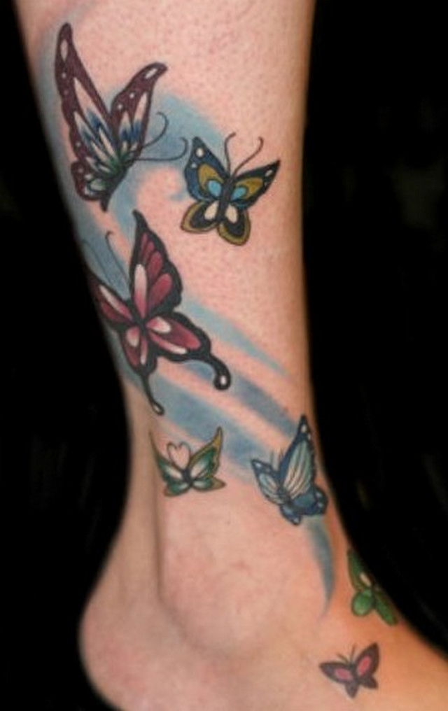 tatouages chevilles papillons