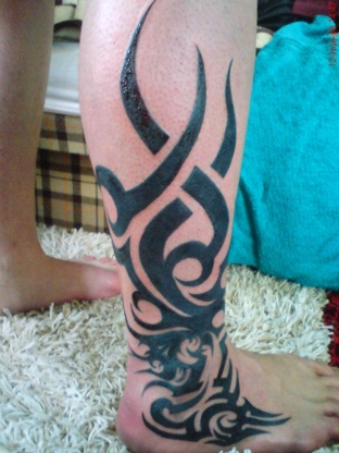 tattoo mollet tribal