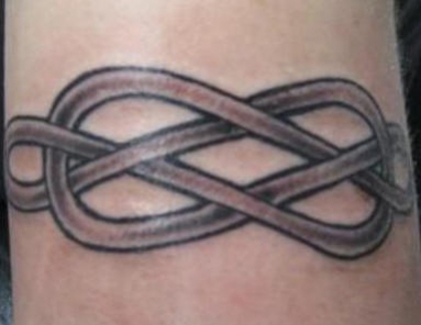 tattoo noeud infini